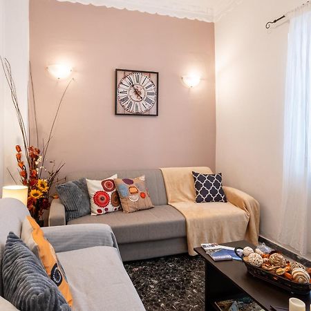 Sofi'S Flat In The City Center, 5Min To The Sea Calamata Exterior foto